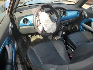 2005 MINI Hardtop S z VIN WMWRE33505TL10315, wystawiony jako Copart lot #55234535 z przebiegiem 148 197 mil mil oraz Szkody całkowita. Historia ofert i sprzedaży dostępna na DreamBid. Obrazek 8.