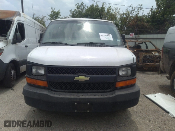 2014 Chevrolet Express Cargo z VIN 1GCSGAFX1E1153230, wystawiony jako IAAI lot #42267802 z przebiegiem 246 804 mil mil oraz . Historia ofert i sprzedaży dostępna na DreamBid. Obrazek 12.