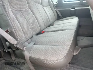 2004 Chevrolet City Express Cargo z VIN 1GAGG25U241161170, wystawiony jako IAAI lot #42470222 z przebiegiem 71 599 mil mil oraz . Historia ofert i sprzedaży dostępna na DreamBid. Obrazek 23.