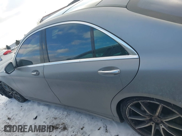 2015 Mercedes-Benz S-Class S 550 with VIN WDDUG8CB5FA108907, listed as a IAAI auction lot 41401448 with 96,035 mi miles. Bid and sale history available at carsss.com. Image 14.
