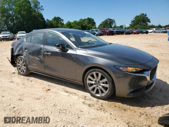 2020 Mazda 3 Select with VIN JM1BPACL0L1174732, listed as a Copart auction lot 58233435 with 31,404 mi miles and Salvage title. Bid and sale history available at DreamBid. Image 4.