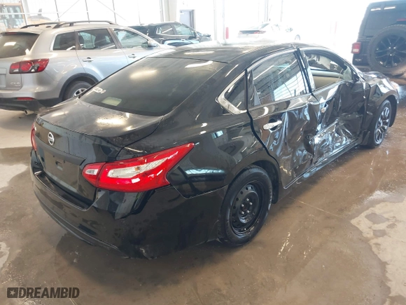 2017 Nissan Altima 2.5 SR with VIN 1N4AL3AP8HC243368, listed as a IAAI auction lot 41658246 with 132,481 mi miles. Bid and sale history available at carsss.com. Image 4.