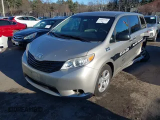 2015 Toyota Sienna L с VIN 5TDZK3DC6FS543494, выставлен на аукционе IAAI как лот 40984941 с пробегом 146 352 миль миль и . История ставок и продаж доступна на DreamBid. Изображение 17.