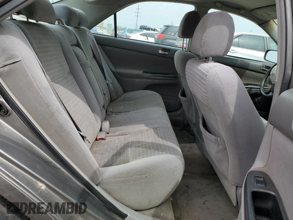 2006 Toyota Camry STD z VIN 4T1BE32K16U725548, wystawiony jako Copart lot #52083245 z przebiegiem Nie podano mil oraz Szkoda całkowita • Salvage title. Historia ofert i sprzedaży dostępna na DreamBid. Obrazek 10.