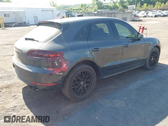 2018 Porsche Macan GTS z VIN WP1AG2A57JLB64544, wystawiony jako IAAI lot #42561773 z przebiegiem 59 400 mil mil oraz . Historia ofert i sprzedaży dostępna na DreamBid. Obrazek 4.