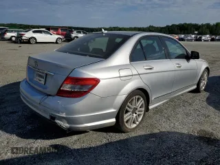 2008 Mercedes-Benz C 300 Sport z VIN WDDGF54X98F061668, wystawiony jako Copart lot #57800775 z przebiegiem 270 781 mil mil oraz Czysty tytuł • Clean title. Historia ofert i sprzedaży dostępna na DreamBid. Obrazek 3.