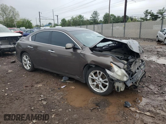 2014 Nissan Maxima SV z VIN 1N4AA5AP6EC439208, wystawiony jako Copart lot #55628955 z przebiegiem 167 773 mil mil oraz Szkoda całkowita • Salvage title. Historia ofert i sprzedaży dostępna na DreamBid. Obrazek 4.