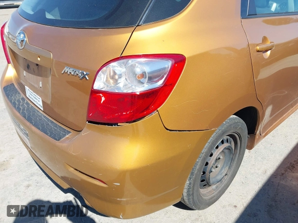 2009 Toyota Matrix with VIN 2T1KU40E69C018960, listed as a IAAI auction lot 42239356 with 209,669 mi miles and . Bid and sale history available at DreamBid. Image 6.
