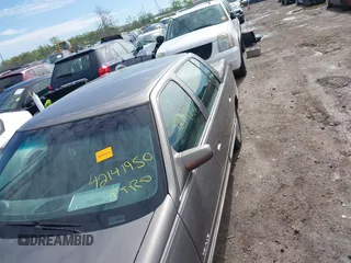 1999 Cadillac DeVille DHS z VIN 1G6KE54Y2XU752599, wystawiony jako IAAI lot #42141950 z przebiegiem 135 999 mil mil oraz . Historia ofert i sprzedaży dostępna na DreamBid. Obrazek 6.