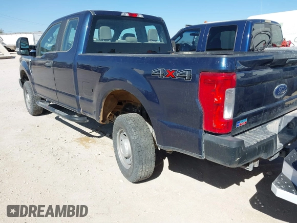 2018 Ford F-250 XL with VIN 1FT7X2B68JEB42589, listed as a IAAI auction lot 42105402 with 295,044 mi miles and . Bid and sale history available at DreamBid. Image 3.