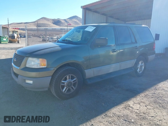 2003 Ford Expedition XLT with VIN 1FMFU16W93LB08888, listed as a IAAI auction lot 41290047 with 220,561 mi miles. Bid and sale history available at carsss.com. Image 2.