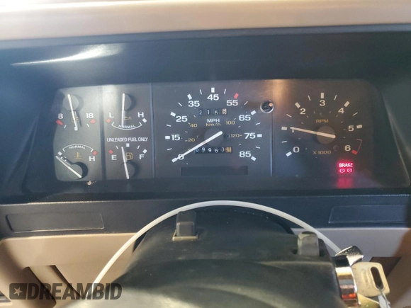 1990 Ford Bronco z VIN 1FMCU14T9LUA62663, wystawiony jako Copart lot #85040114 z przebiegiem 9 963 mil mil oraz Czysty tytuł • Clean title. Historia ofert i sprzedaży dostępna na DreamBid. Obrazek 9.