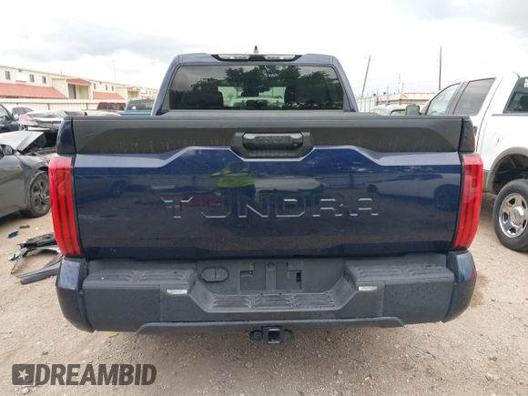 2022 Toyota Tundra 2WD SR5 with VIN 5TFLA5AB8NX017358, listed as a IAAI auction lot 38043908 with 22,386 mi miles. Bid and sale history available at carsss.com. Image 17.