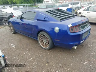 2014 Ford Mustang V6 с VIN 1ZVBP8AM7E5267695, выставлен на аукционе IAAI как лот 42535101 с пробегом 109 183 миль миль и . История ставок и продаж доступна на DreamBid. Изображение 3.
