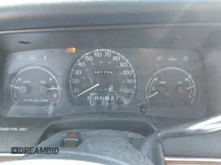 1995 Ford Crown Victoria LX с VIN 2FALP74W3SX123480, выставлен на аукционе IAAI как лот 41737431 с пробегом Не указан миль и . История ставок и продаж доступна на DreamBid. Изображение 7.