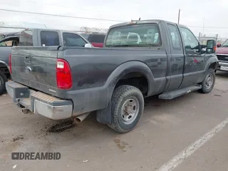 2016 Ford F-250 XLT z VIN 1FT7X2A65GEA40452, wystawiony jako IAAI lot #41522578 z przebiegiem 135 711 mil mil oraz . Historia ofert i sprzedaży dostępna na DreamBid. Obrazek 4.