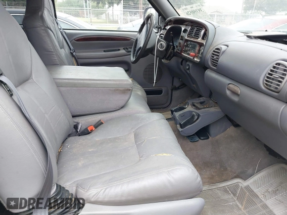 1998 Dodge 1500 с VIN 1B7HC13Z9WJ162190, выставлен на аукционе IAAI как лот 39350526 с пробегом Не указан миль и . История ставок и продаж доступна на DreamBid. Изображение 5.