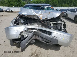 2005 Honda Pilot EX-L z VIN 2HKYF18785H570914, wystawiony jako Copart lot #57335335 z przebiegiem 277 670 mil mil oraz Czysty tytuł • Clean title. Historia ofert i sprzedaży dostępna na DreamBid. Obrazek 5.