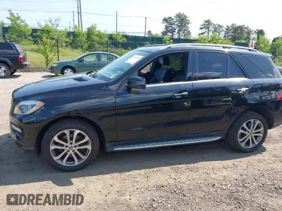 2013 Mercedes-Benz M 350 with VIN 4JGDA5HB1DA111038, listed as a IAAI auction lot 42410566 with 125,136 mi miles and . Bid and sale history available at DreamBid. Image 14.