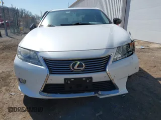 2013 Lexus ES 4dr Sdn with VIN JTHBK1GG7D2020623, listed as a IAAI auction lot 41791225 with 106,708 mi miles. Bid and sale history available at carsss.com. Image 12.