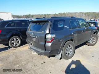2019 Toyota 4Runner SR5 with VIN JTEBU5JR4K5610914, listed as a IAAI auction lot 41175418 with 101,665 mi miles. Bid and sale history available at carsss.com. Image 4.
