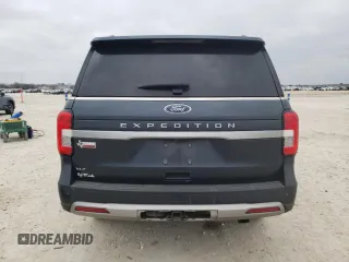 2023 Ford Expedition XLT with VIN 1FMJU1H86PEA52332, listed as a Copart auction lot 44500725 with 14,961 mi miles and Salvage Title. Bid and sale history available at carsss.com. Image 6.