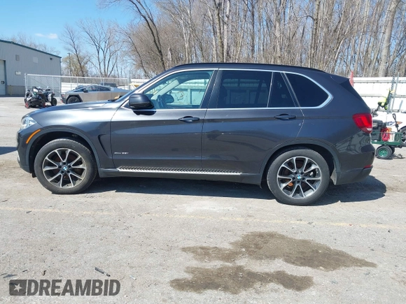 2014 BMW X5 xDrive35i with VIN 5UXKR0C5XE0H21439, listed as a IAAI auction lot 42031622 with 1 mi miles. Bid and sale history available at carsss.com. Image 13.