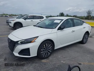 2025 Nissan Altima SV with VIN 1N4BL4DW9SN354116, listed as a IAAI auction lot 41757622 with 3,013 mi miles and . Bid and sale history available at DreamBid. Image 2.