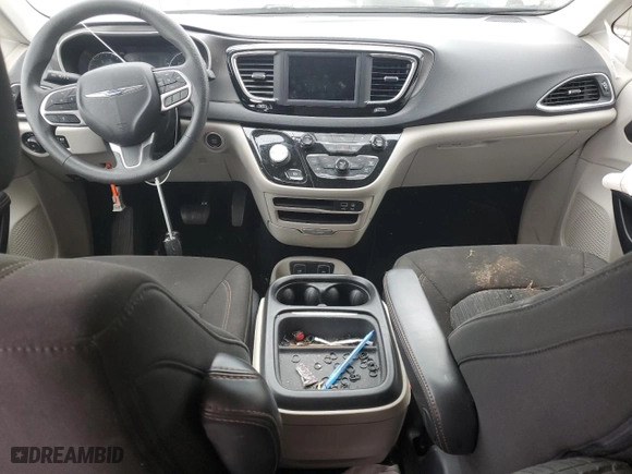 2020 Chrysler Pacifica Touring with VIN 2C4RC1FG5LR152522, listed as a Copart auction lot 47253245 with 43,020 mi miles and Salvage Title. Bid and sale history available at carsss.com. Image 8.