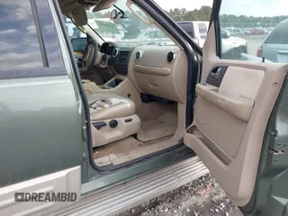 2005 Ford Expedition Eddie Bauer with VIN 1FMFU185X5LB10902, listed as a IAAI auction lot 41184953 with 246,143 mi miles. Bid and sale history available at carsss.com. Image 5.