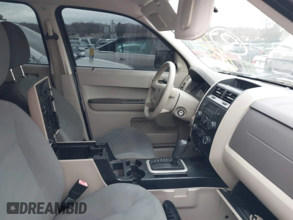 2008 Ford Escape XLS with VIN 1FMCU92Z18KE18919, listed as a IAAI auction lot 40941548 with Not provided miles and . Bid and sale history available at DreamBid. Image 5.