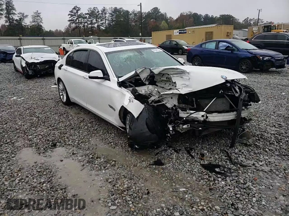 2015 BMW 7 Series 740Li xDrive with VIN WBAYF4C56FD873962, listed as a Copart auction lot 81547544 with 0 mi miles and Salvage Title. Bid and sale history available at carsss.com. Image 14.