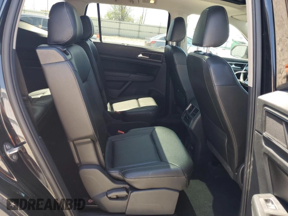 2019 Volkswagen Atlas SEL R-Line with VIN 1V2RR2CA2KC564925, listed as a Copart auction lot 56022725 with 111,822 mi miles and Salvage title. Bid and sale history available at DreamBid. Image 11.