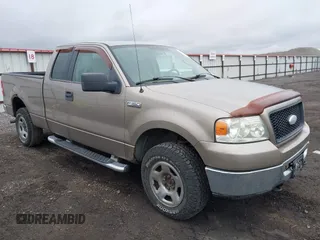 2006 Ford F-150 XLT with VIN 1FTPX14506FA22365, listed as a IAAI auction lot 41915287 with 123,558 mi miles. Bid and sale history available at carsss.com. Image 1.