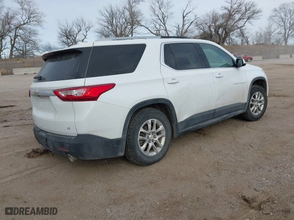 2018 Chevrolet Traverse LT Cloth with VIN 1GNEVGKW8JJ167095, listed as a IAAI auction lot 41479356 with 98,615 mi miles. Bid and sale history available at carsss.com. Image 4.