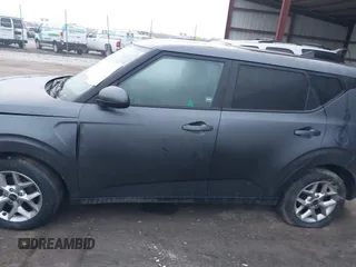2020 Kia Soul S with VIN KNDJ23AU3L7732782, listed as a IAAI auction lot 41217711 with 63,225 mi miles. Bid and sale history available at carsss.com. Image 14.