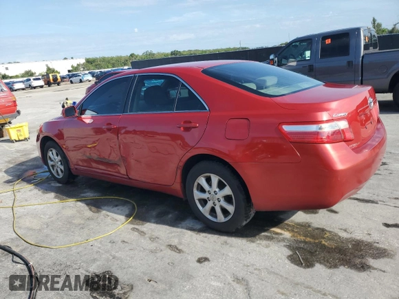 2008 Toyota Camry LE z VIN 4T1BE46K18U229183, wystawiony jako Copart lot #60221085 z przebiegiem 131 149 mil mil oraz Szkoda całkowita • Salvage title. Historia ofert i sprzedaży dostępna na DreamBid. Obrazek 2.