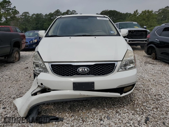 2014 Kia Sedona LX with VIN KNDMG4C78E6574153, listed as a Copart auction lot 52880734 with 111,143 mi miles and Clean Title. Bid and sale history available at carsss.com. Image 5.