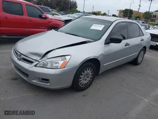 2007 Honda Accord Sdn VP with VIN JHMCM56117C017041, listed as a IAAI auction lot 42033947 with 231,586 mi miles. Bid and sale history available at carsss.com. Image 19.