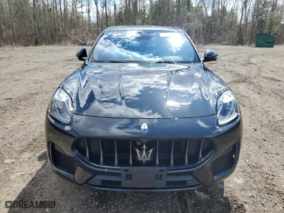 2023 Maserati Grecale GT with VIN ZN682AVA0P7427490, listed as a Copart auction lot 46383334 with NaN miles. Bid and sale history available at carsss.com. Image 5.