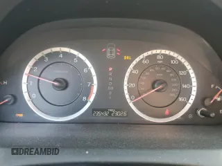 2011 Honda Accord EX z VIN 1HGCP2F76BA092030, wystawiony jako Copart lot #56757865 z przebiegiem 235 432 mil mil oraz Szkoda całkowita • Salvage title. Historia ofert i sprzedaży dostępna na DreamBid. Obrazek 9.
