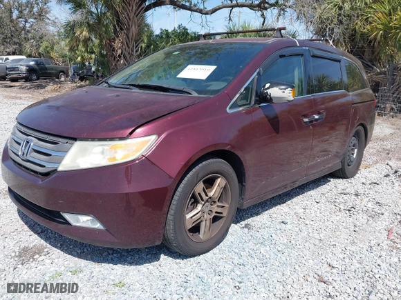 2013 Honda Odyssey Touring with VIN 5FNRL5H96DB037947, listed as a IAAI auction lot 41813910 with 231,920 mi miles. Bid and sale history available at carsss.com. Image 20.