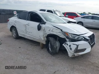 2023 Nissan Sentra S z VIN 3N1AB8BV3PY292087, wystawiony jako IAAI lot #42183992 z przebiegiem 50 167 mil mil oraz . Historia ofert i sprzedaży dostępna na DreamBid. Obrazek 1.