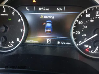 2017 Nissan Maxima S with VIN 1N4AA6AP8HC385405, listed as a IAAI auction lot 42112399 with 99,286 mi miles and . Bid and sale history available at DreamBid. Image 15.