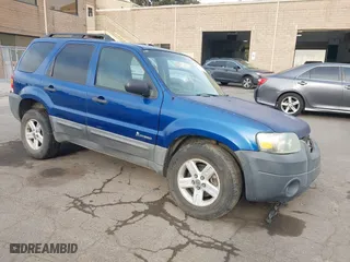 2007 Ford Escape Hybrid with VIN 1FMYU59H97KB98973, listed as a IAAI auction lot 41424165 with 1 mi miles. Bid and sale history available at carsss.com. Image 1.