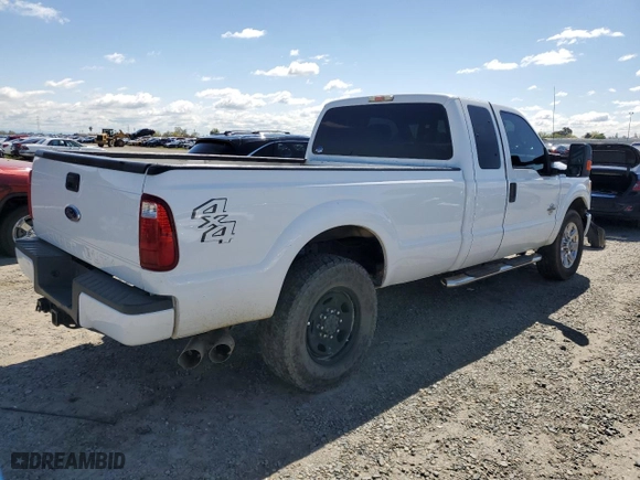2015 Ford Super Duty F-250 SRW XLT with VIN 1FT7X2BT9FEB24065, listed as a Copart auction lot 51700525 with 204,885 mi miles and Salvage Title. Bid and sale history available at carsss.com. Image 3.
