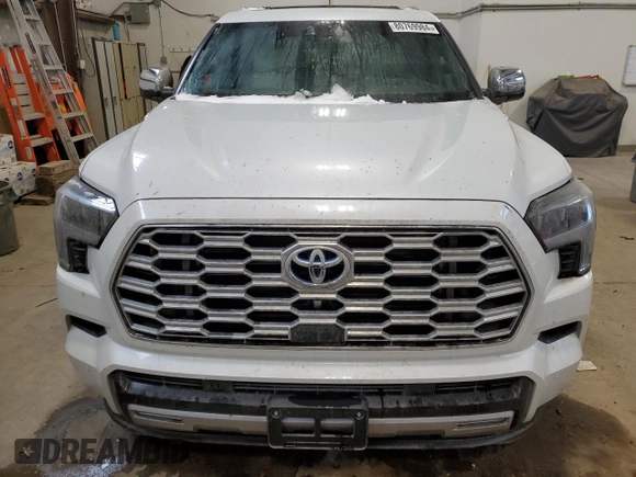 2024 Toyota Sequoia SR5 with VIN 7SVAAABA1RX040160, listed as a Copart auction lot 80769984 with 697 mi miles and Clean Title. Bid and sale history available at carsss.com. Image 5.