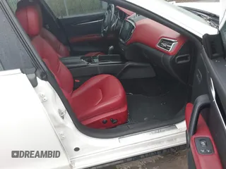 2018 Maserati Ghibli S Q4 z VIN ZAM57YTA5J1268683, wystawiony jako IAAI lot #42359671 z przebiegiem 54 981 mil mil oraz . Historia ofert i sprzedaży dostępna na DreamBid. Obrazek 5.