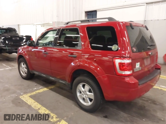 2011 Ford Escape XLT с VIN 1FMCU9D7XBKB14572, выставлен на аукционе IAAI как лот 40920474 с пробегом 154 888 миль миль и . История ставок и продаж доступна на DreamBid. Изображение 3.