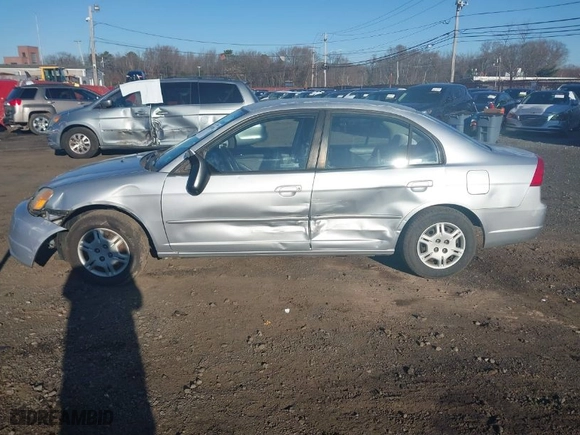 2002 Honda Civic LX with VIN 2HGES16602H581131, listed as a IAAI auction lot 40993388 with 116,663 mi miles. Bid and sale history available at carsss.com. Image 14.
